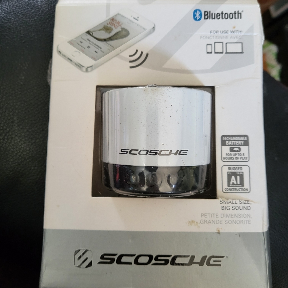 Wireless Bluetooth speaker